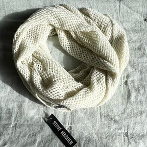 Steve Madden scarf
